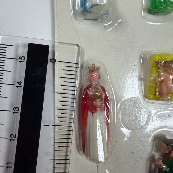 Panorama Ornaments Nativity Figures Jesus Mary Joseph Mini Figures Hong Kong VTG - Picture 7 of 8
